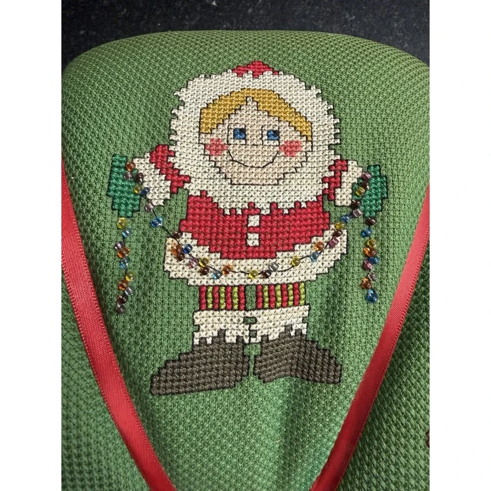 Vtg Handmade Christmas Needlepoint Pillow 18